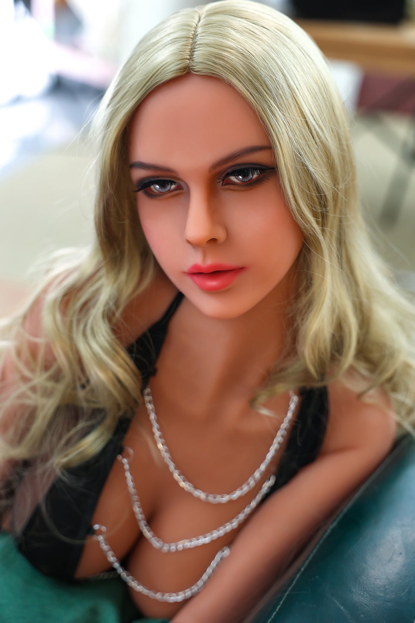 Blonde amerikanische Sexpuppe mit weizenfarbener Haut 158 cm DL Doll
