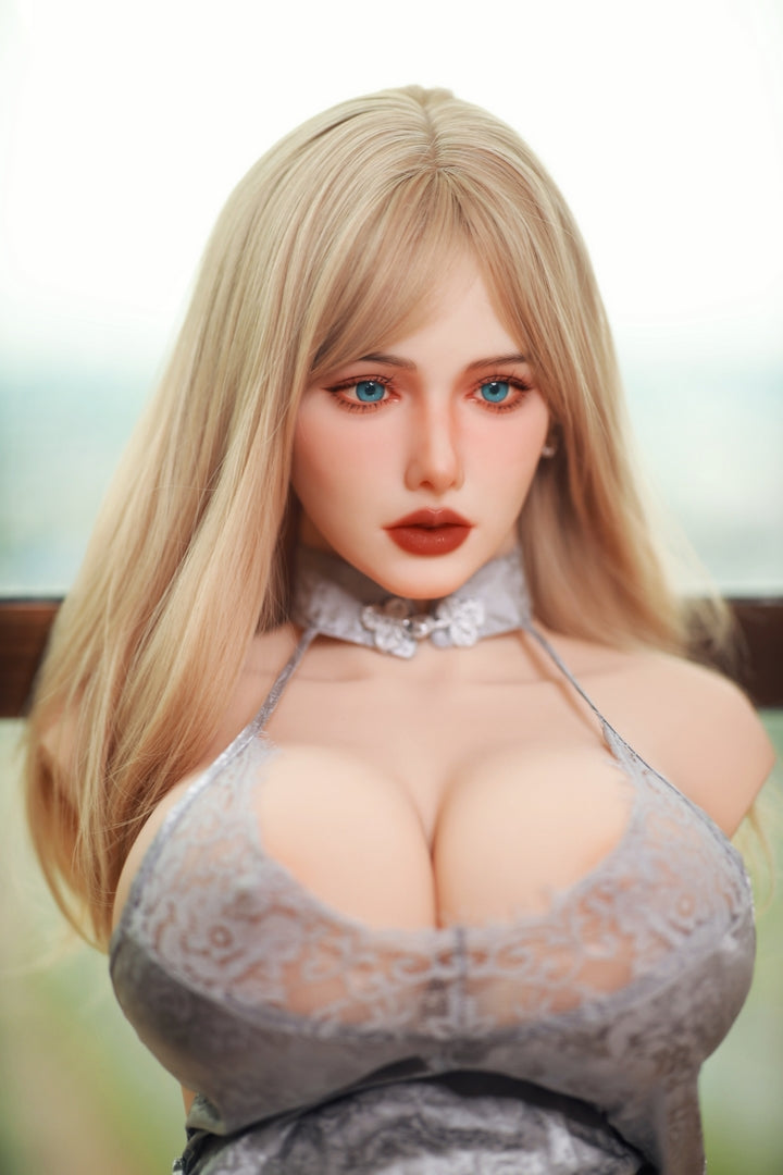 Der wunderschöne FIRE DOLL Sexdoll Torso erlebt unvorstellbare Höhen