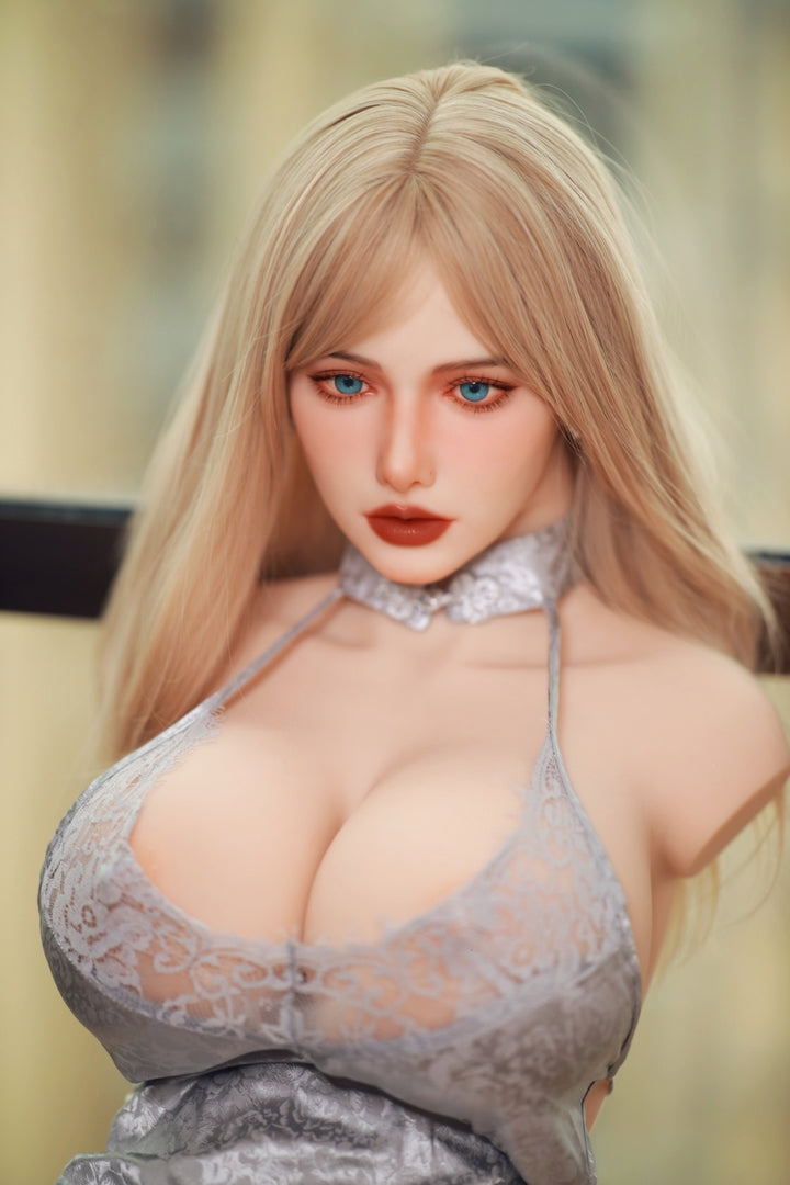 Der wunderschöne FIRE DOLL Sexdoll Torso erlebt unvorstellbare Höhen