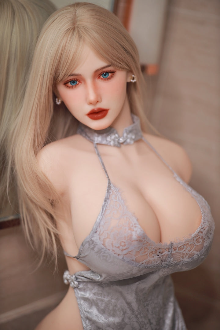 Der wunderschöne FIRE DOLL Sexdoll Torso erlebt unvorstellbare Höhen