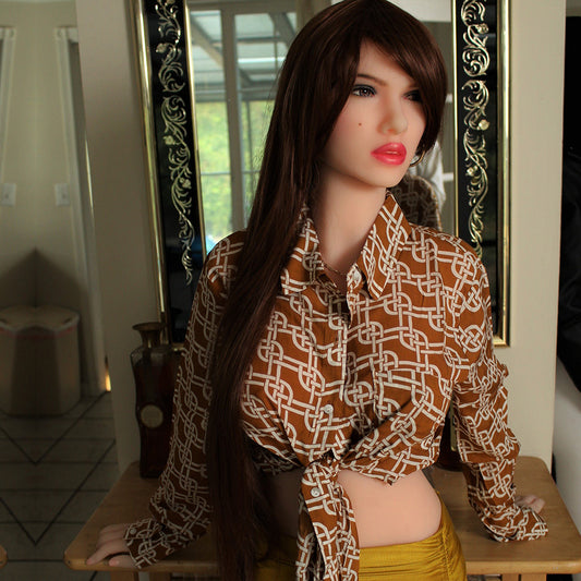 161 cm große Liebespuppe mit weichen, flexiblen Jelly-Brüsten