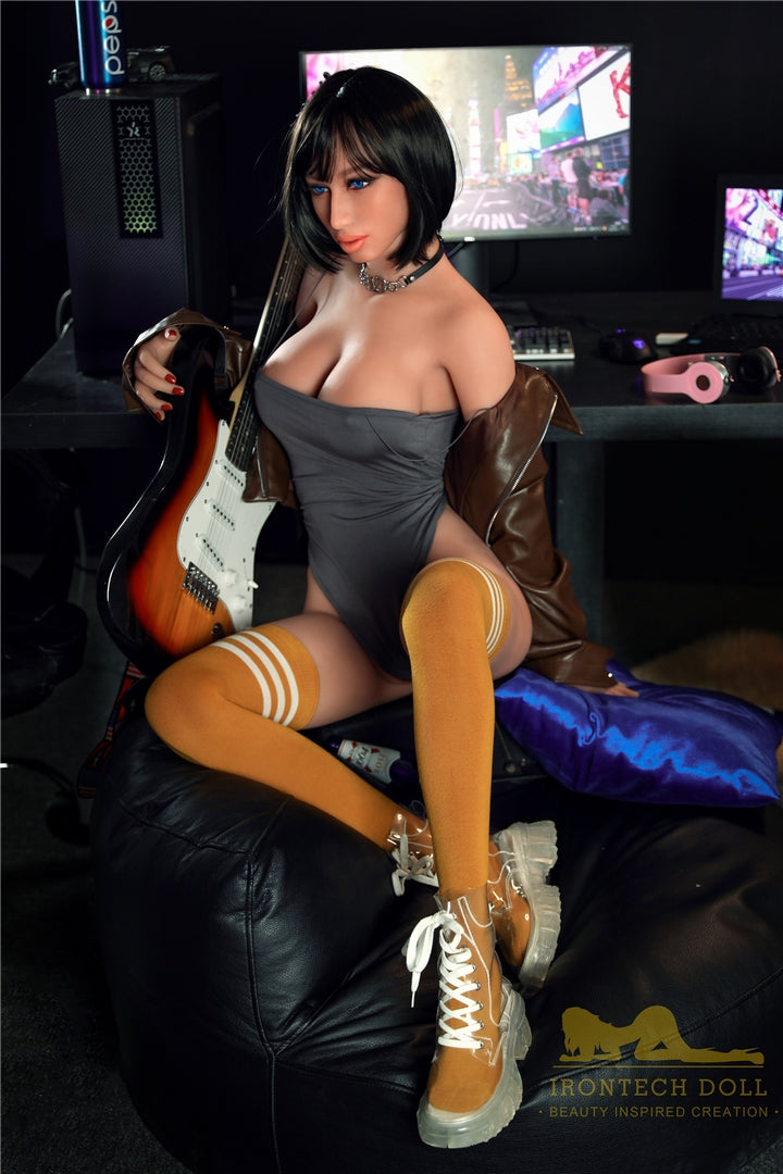 Kendall E-Cup Irontech TPE Real Doll 167cm Realistische Sexpuppen mit großem Mund