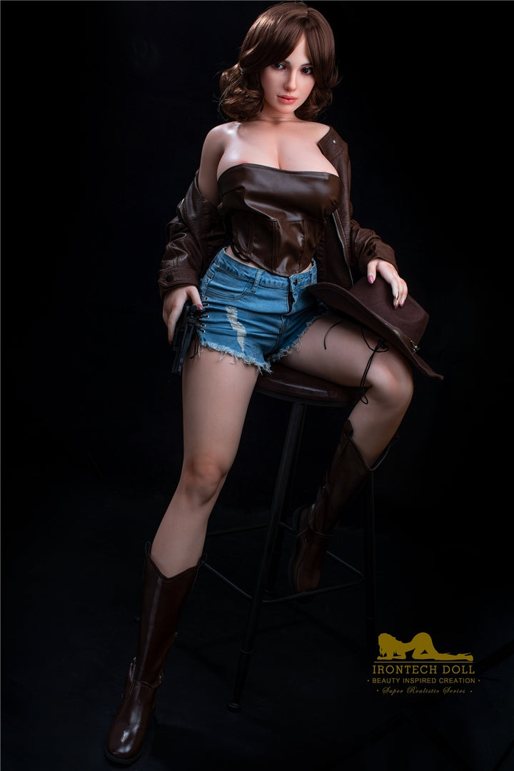 165cm Irontech Silikonpuppe G Cup Lady Knight love doll 2023