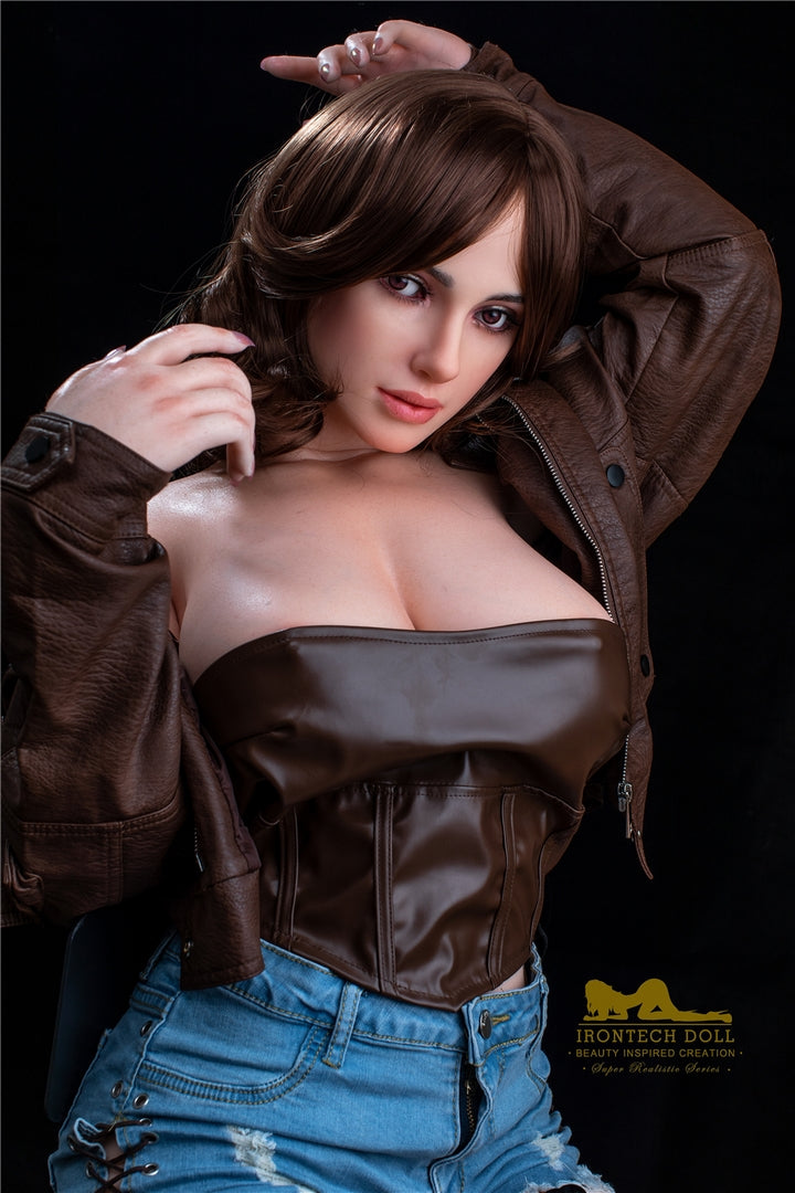 165cm Irontech Silikonpuppe G Cup Lady Knight love doll 2023