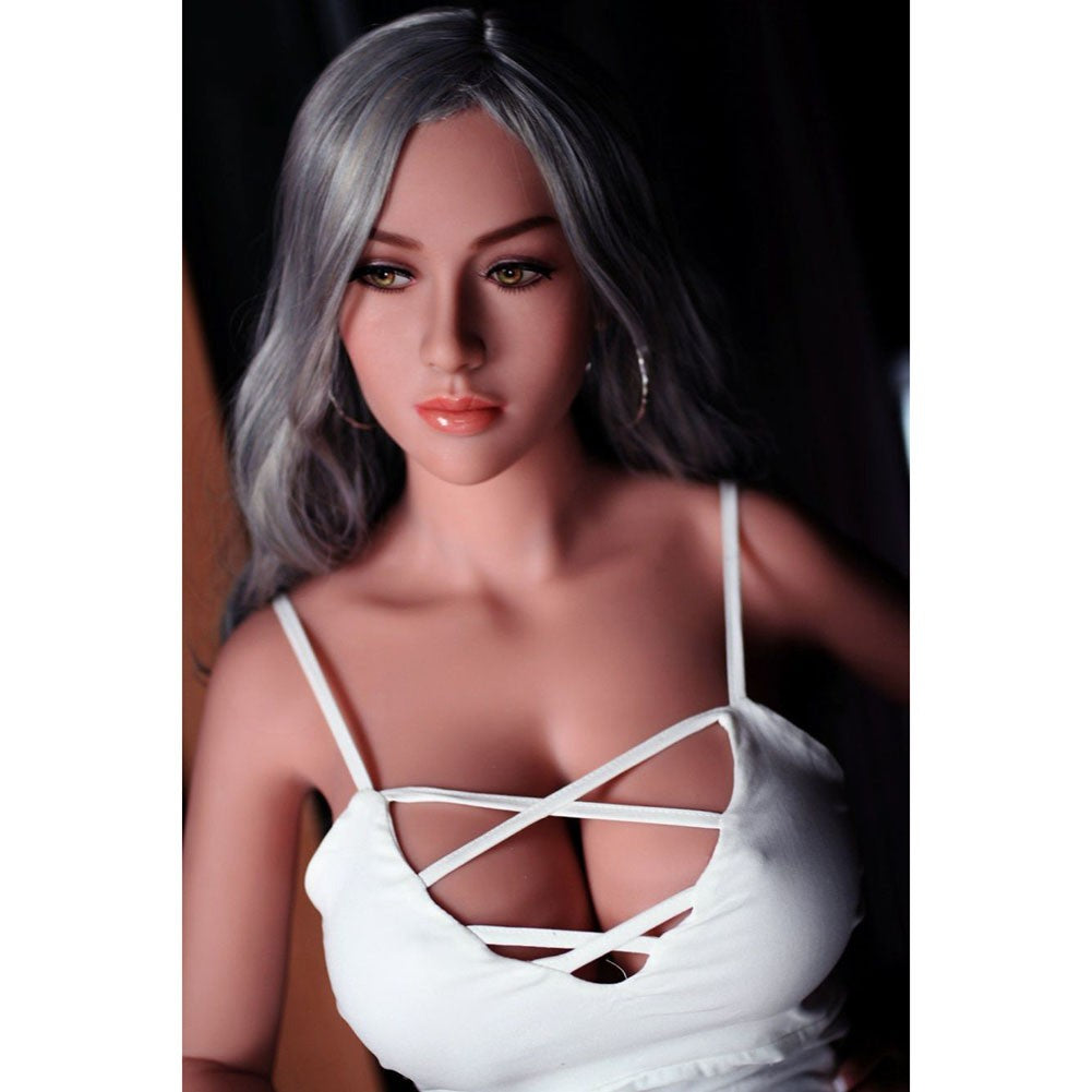 165 sexy Puppen mit großen Brüsten und silbernen Haaren sind glamourös