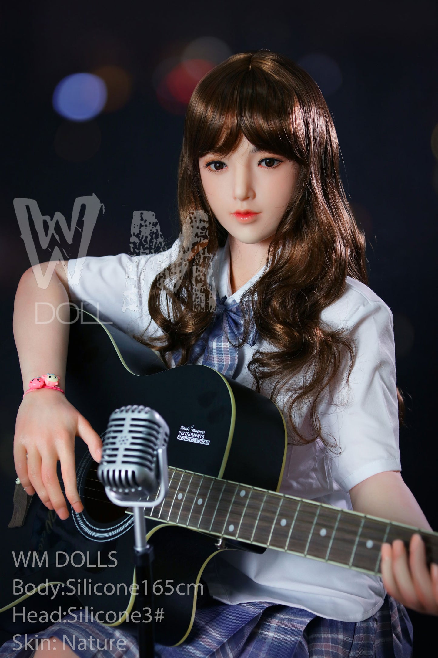 165 cm D Cup Musikalische Mädchen-Silikon-Liebespuppe, die Gitarre spielt